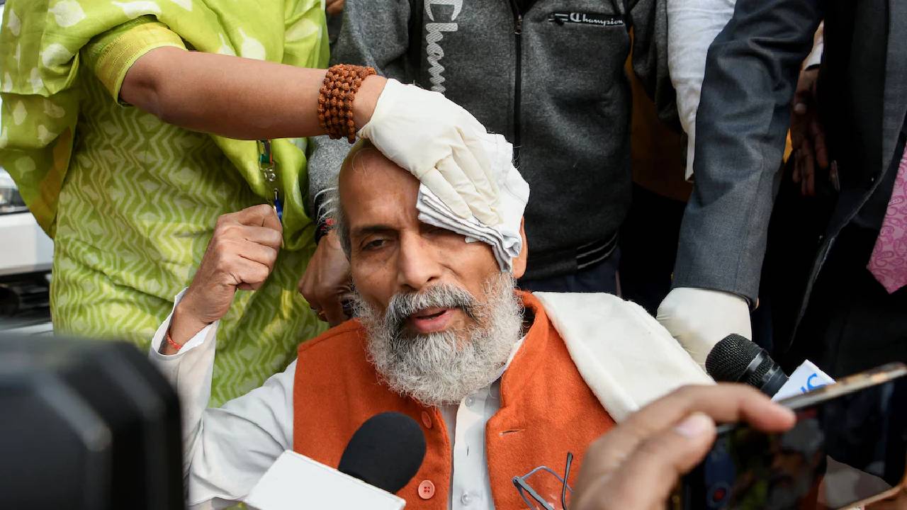 Pratap Sarangi: రాహుల్ గాంధీ గాయపరిచిన బీజేపీ ఎంపీ ప్రతాప్ సారంగి ఎవరు..?