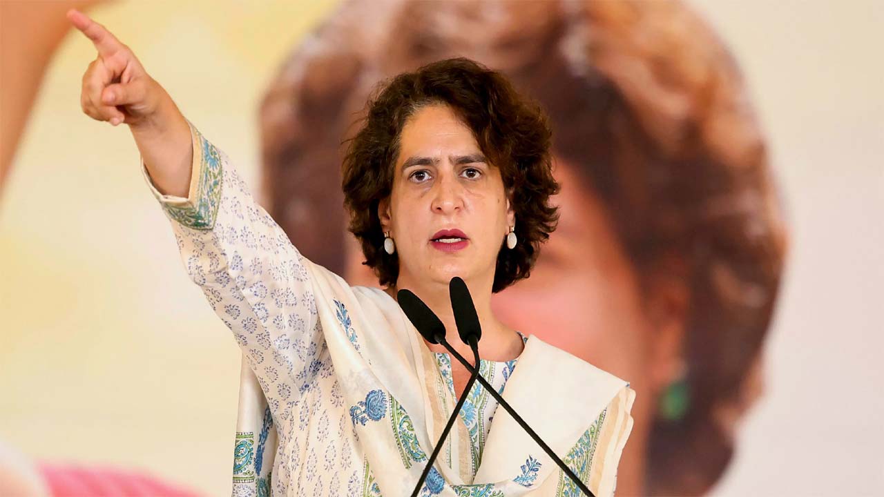 Priyanka Gandhi :  కేజ్రీవాల్ తో పొత్తుపై సంచలన వ్యాఖ్యలు చేసిన ప్రియాంక గాంధీ