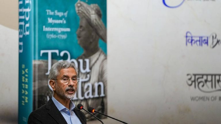 S Jaishankar: ‘‘టిప్పు సుల్తాన్ చరిత్ర చాలా క్లిష్టమైన వ్యక్తి’’.. జైశంకర్ కీలక వ్యాఖ్యలు..