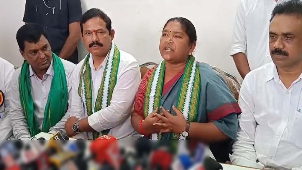 Seetakka Minister