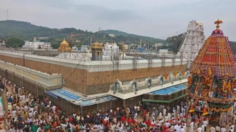 Vaikunta Dwara Darshan Tokens: సామాన్యులకు అధిక ప్రాధాన్యం: టీటీడీ ఈవో