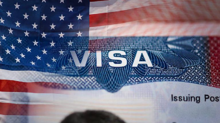 US F-1 Visas: భారతీయ విద్యార్థులకు భారీగా తగ్గిన అమెరికా వీసాలు..