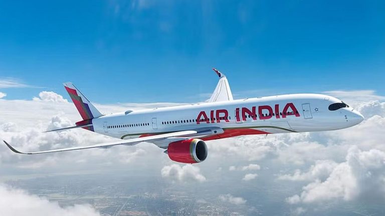 Air India: ఎయిరిండియా విమానంలో కొట్టుకున్న ప్రయాణికులు.. ఎందుకో తెలుసా..?