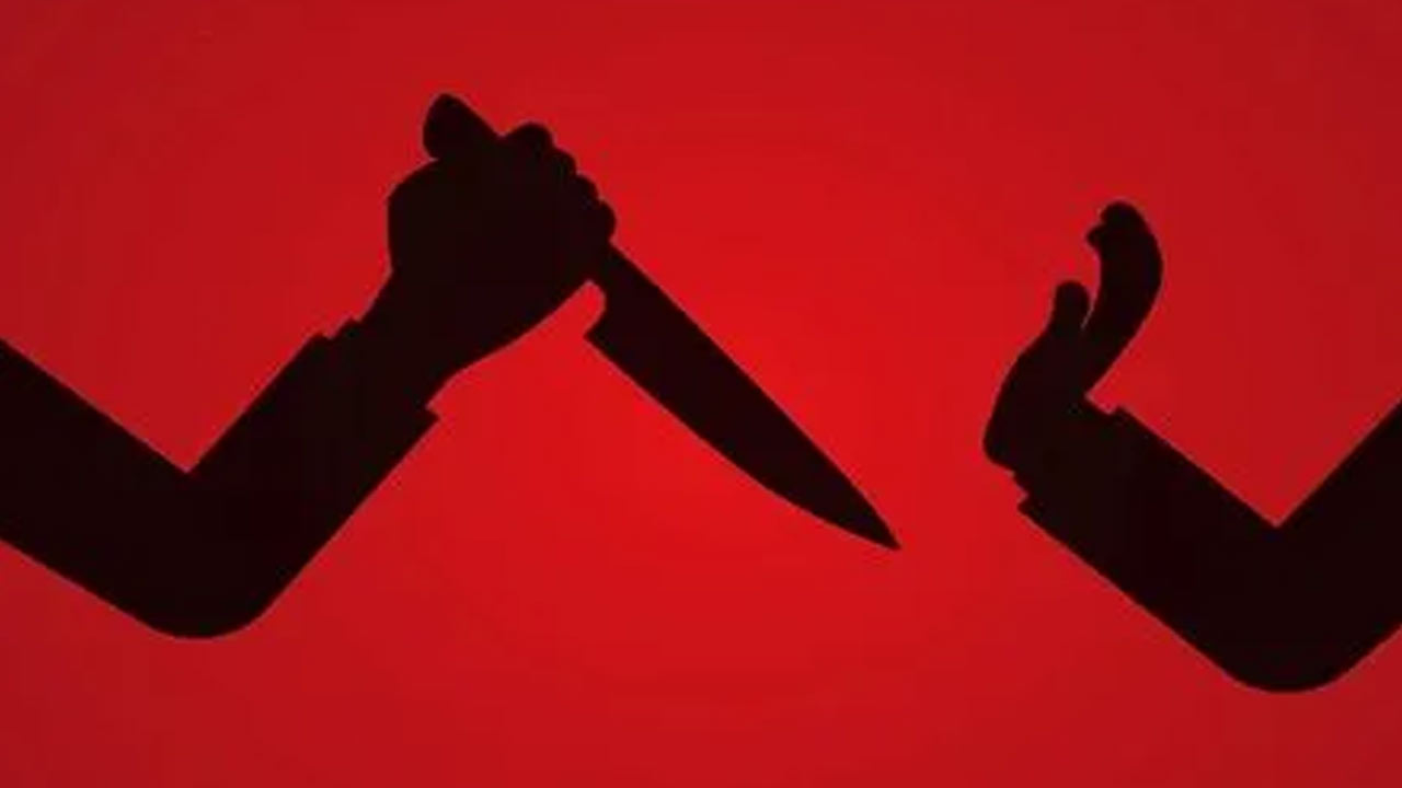 Kadapa Crime: కడపలో ప్రేమోన్మాది ఘాతుకం.. యువతిపై కత్తితో విచక్షణారహితంగా దాడి..