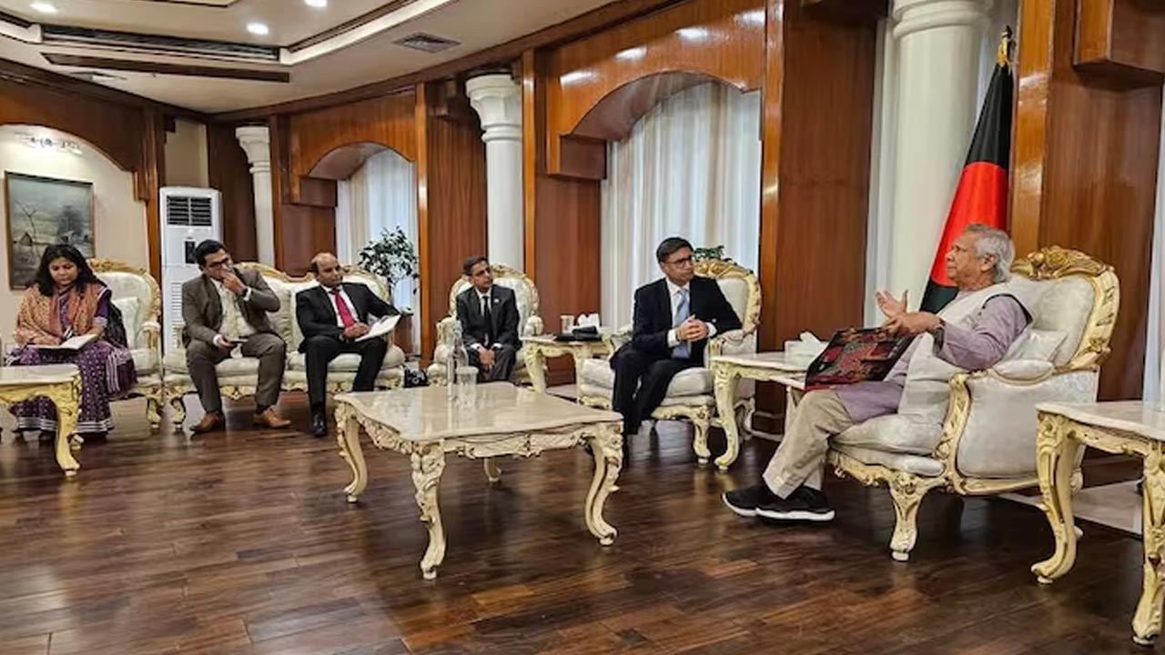 India- Bangladesh: భారత్⁬తో సంబంధాలు బలంగానే ఉన్నాయి.. హసీనా వ్యాఖ్యలపై యూనస్ ఆందోళన