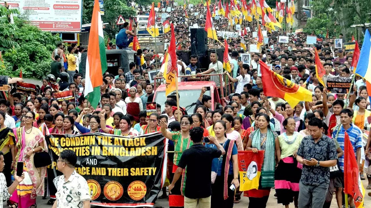 Bangladesh: భారత్‌లోని ఇద్దరు దౌత్యవేత్తలను వెనక్కి పిలిచిన బంగ్లాదేశ్