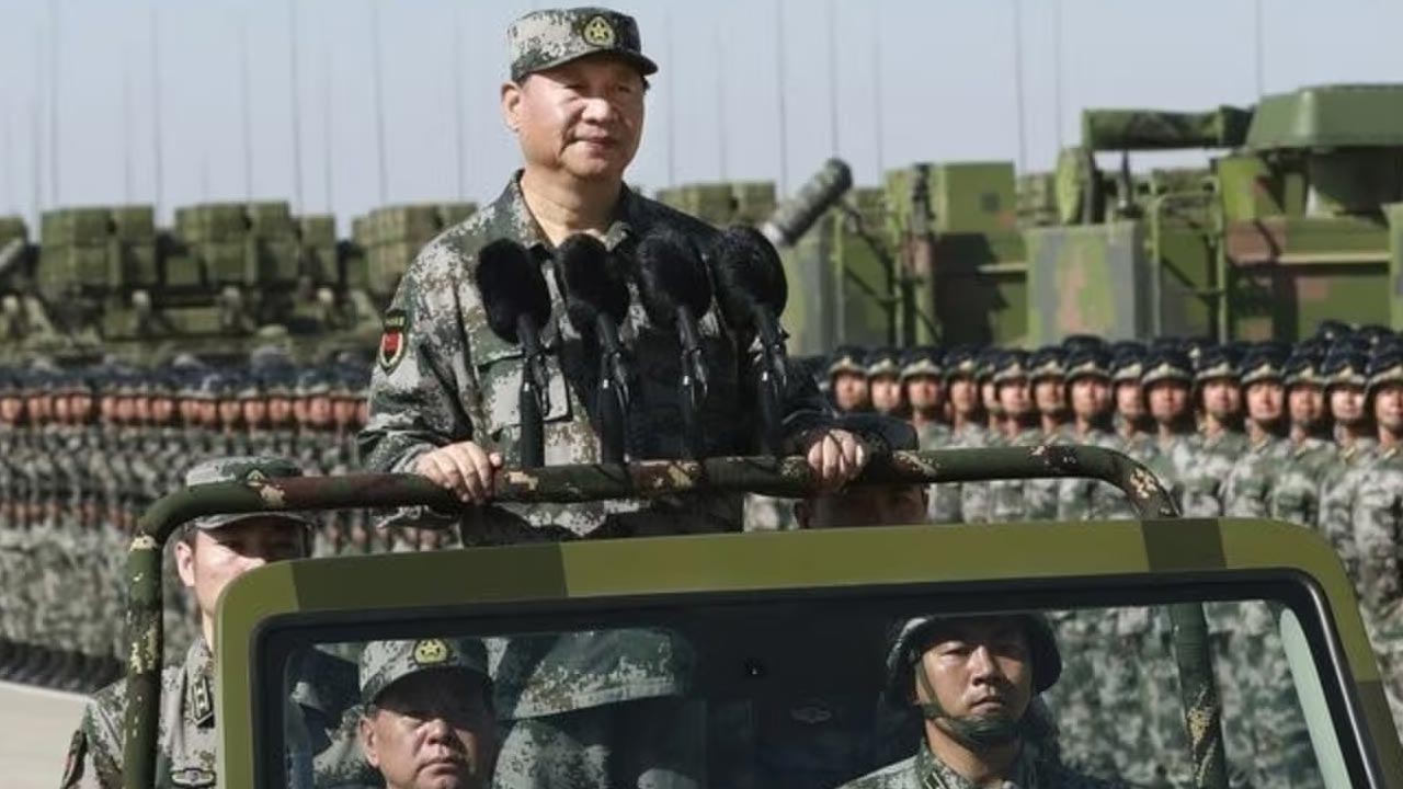China: చైనాలో హఠాత్ పరిణామం.. ఆర్మీ జనరల్‌ను మార్చేసిన జిన్‌పింగ్‌..!