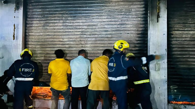 Fire Accident : శేరిలింగంపల్లి లొ ఫర్నిచర్ షాప్ లో  అగ్ని ప్రమాదం….