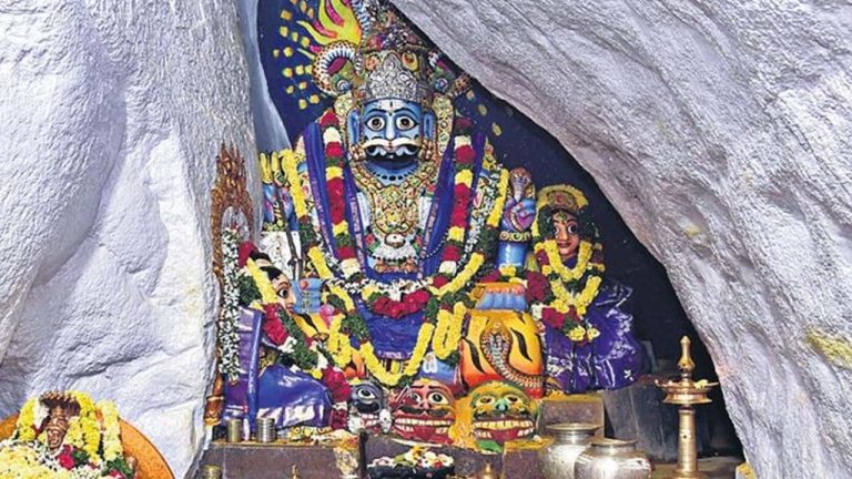 Komuravelle: నేడు మల్లికార్జున స్వామి కళ్యాణం.. పట్టు వస్త్రాలు సమర్పించనున్న మంత్రులు