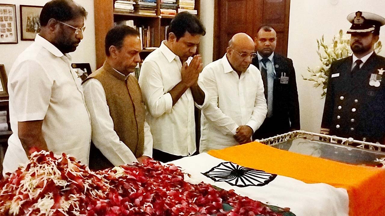 KTR: మన్మోహన్ సింగ్‌తో కేసీఆర్‌కు ఎంతో సాన్నిహిత్యం ఉండేది