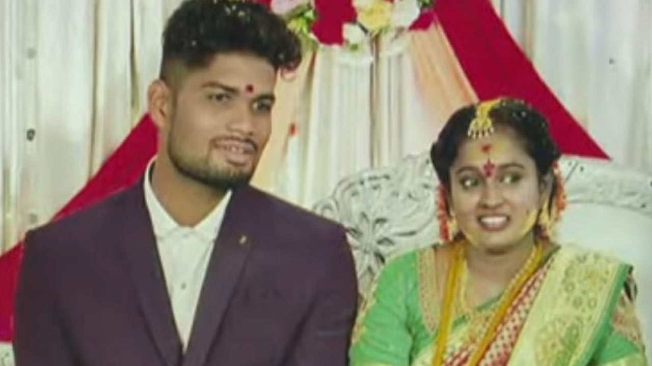 Loan Harassment : న్యాయం చేయండి లేకుంటే చావే..!