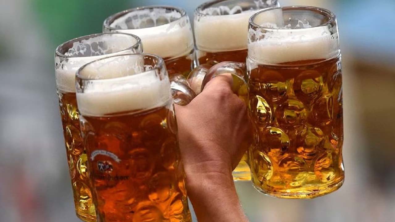Fake Beers: మహబూబ్ నగర్‌లో నకిలీ బీర్లు కలకలం..