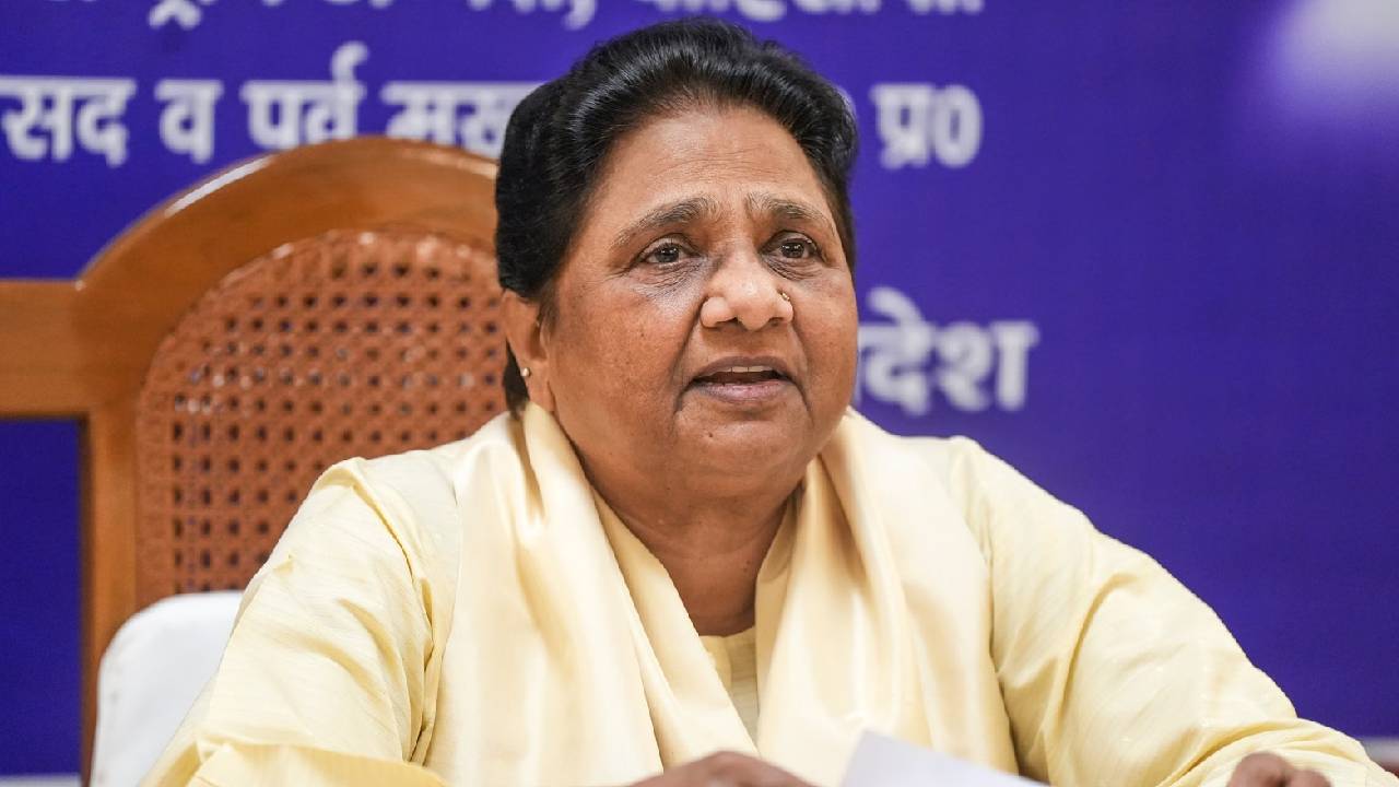 Mayawati: సమాజ్‌వాదీ నేత కుమార్తెతో కొడుకు పెళ్లి.. పార్టీ నుంచి సస్పెండ్ చేసిన మాయావతి..