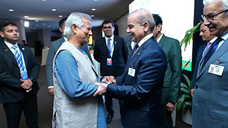 Bangladesh: పాకిస్తాన్‌తో బంగ్లాదేశ్‌కి పెరిగిన స్నేహం.. భారత్ ఆందోళనలు ఏమిటి.?