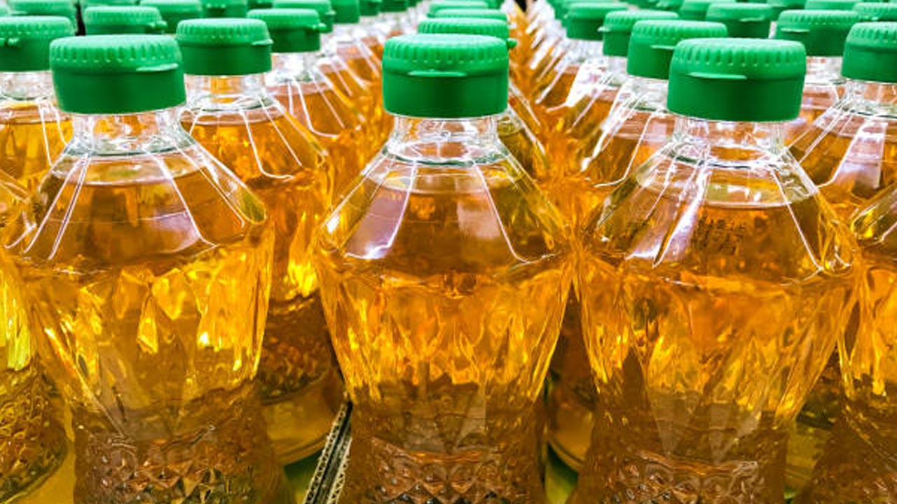 Palm Oil: పామ్ ఆయిల్ వాడుతున్నారా..? ఈ విషయం తెలిస్తే అస్సలు వాడరు