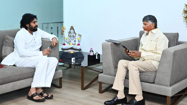 CM and Deputy CM Meeting: సీఎం, డిప్యూటీ సీఎం భేటీ.. అసలు వారిద్దరి మధ్య ఏం చర్చ జరిగింది..?