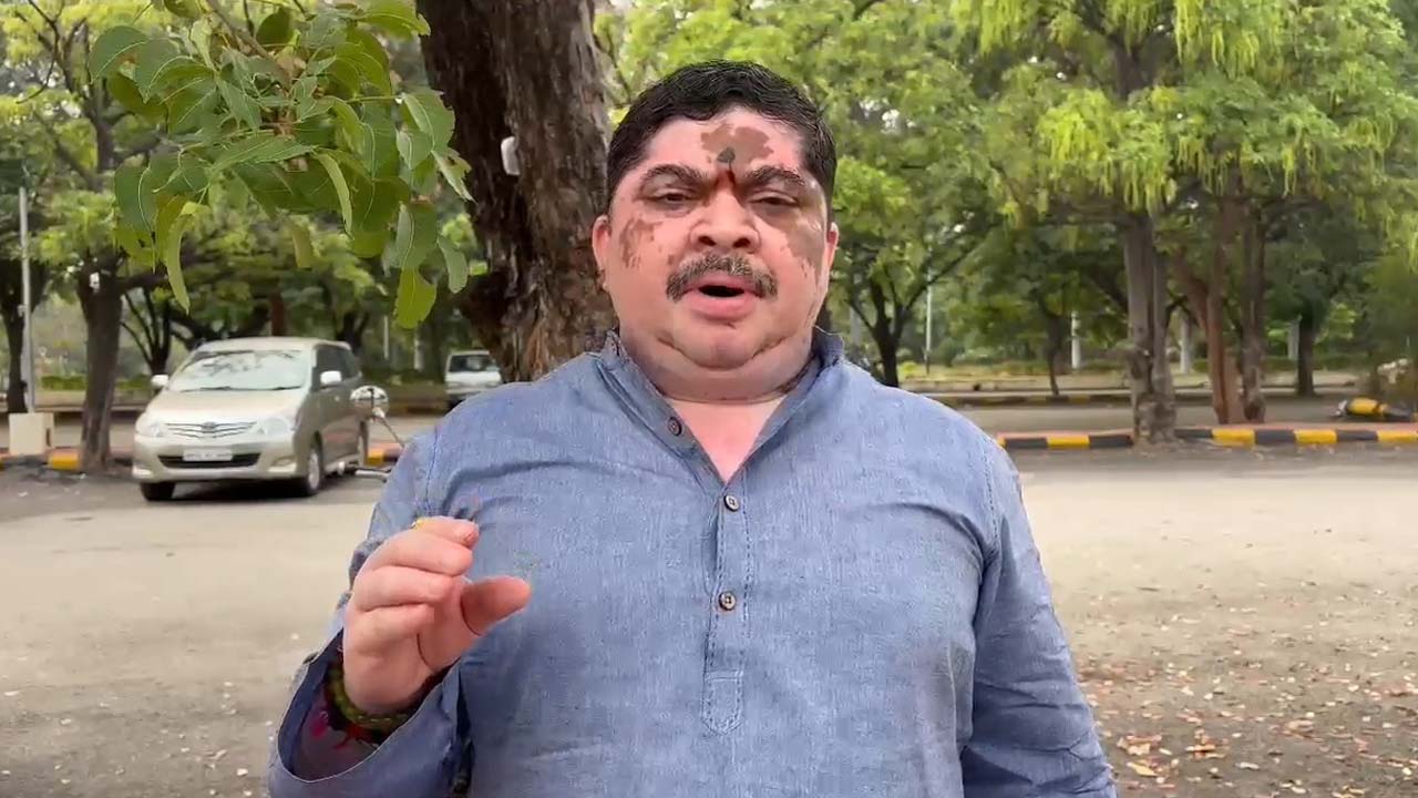 Ponnam Prabhakar : బీజేపీ మతతత్వ ఎజెండాతో ఎమ్మెల్సీ ఎన్నికల్లో పోటీ చేస్తోంది