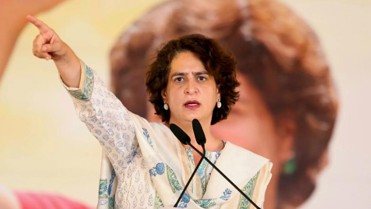 Priyanka Gandhi: డబుల్ ఇంజిన్‌ సర్కార్⁭లో యువతపై డబుల్ దాడులు..