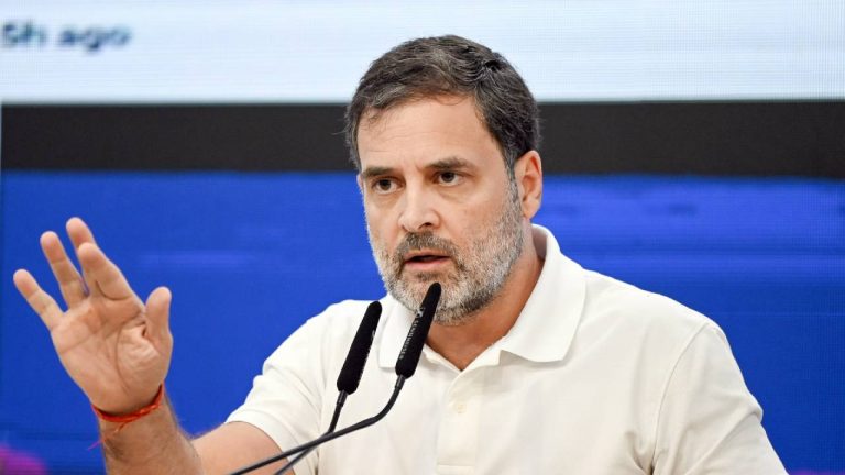 Rahul Gandhi: సావర్కర్‌పై వ్యాఖ్యలు.. రాహుల్ గాంధీకి లక్నో కోర్టు సమన్లు..