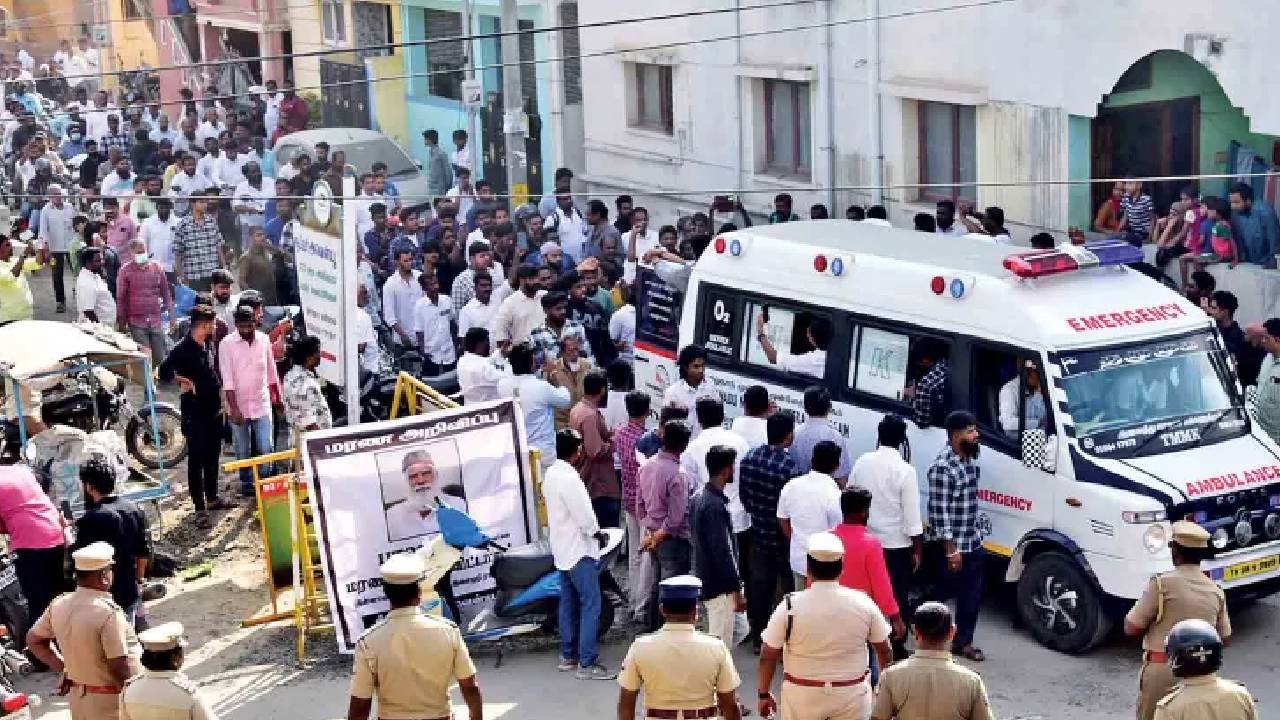 BJP: కోయంబత్తూర్ పేలుళ్ల టెర్రరిస్ట్ అంత్యక్రియలకు ఈ మర్యాదలేంటి ఏంటి..?