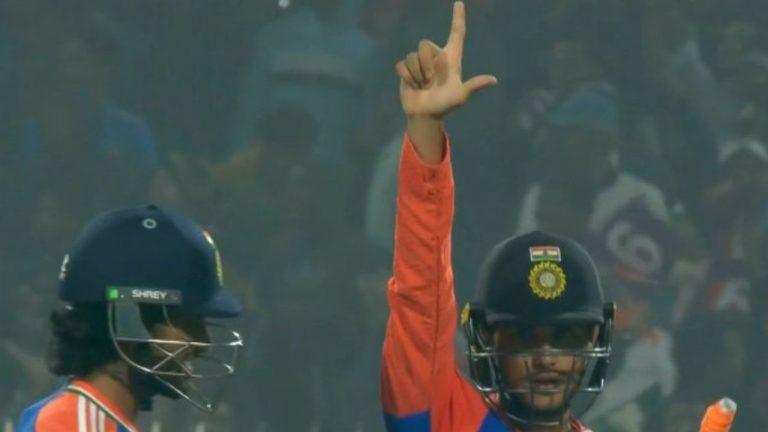 Abhishek Sharma: ఆ ఇద్దరి కోసమే అలా చేశా.. అసలు విషయం చెప్పేసిన అభిషేక్ శర్మ!