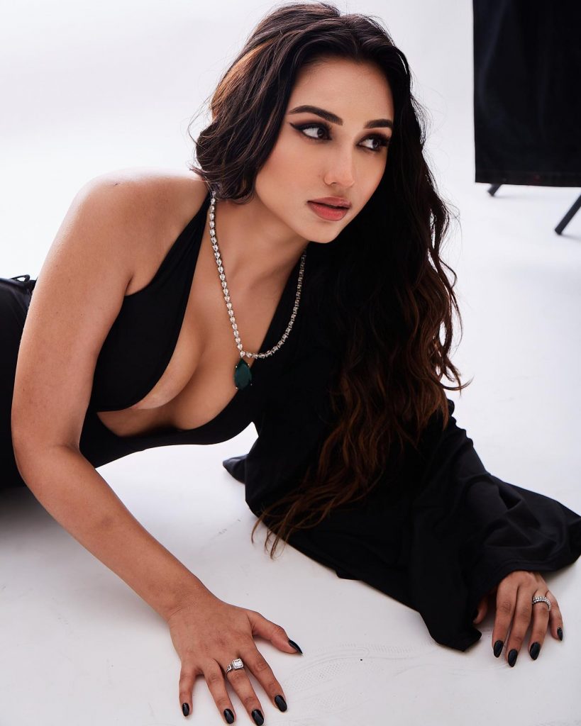 Akanksha Sharma 12