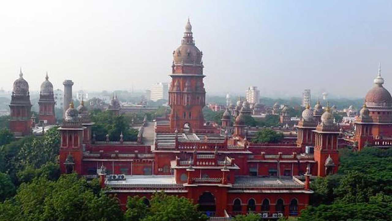 Anna University Case: లైంగిక వేధింపుల కేసుని రాజకీయం చేస్తున్నారు.. హైకోర్ట్ ఫైర్..