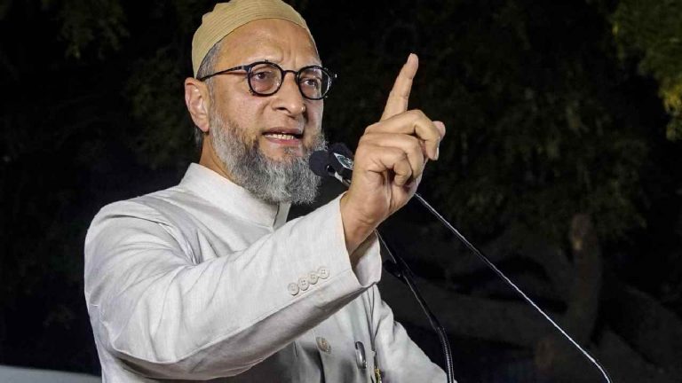 Asaduddin Owaisi : మోడీపై విరుచుకుపడ్డ అసదుద్దీన్ ఒవైసీ.. “వక్ఫ్ బిల్లు విషం లాంటిదే”