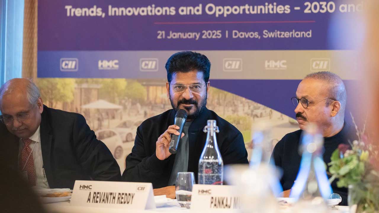 Data Center : హైదరాబాద్‌లో మరో డేటా సెంటర్.. సోలార్ సెల్స్ తయారీ యూనిట్