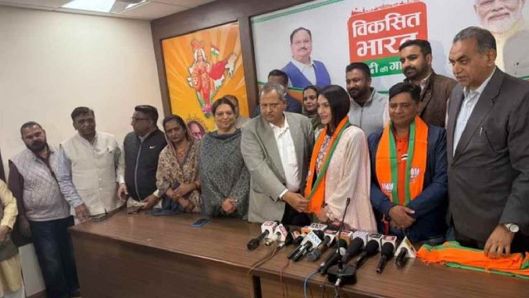 Chandigarh Mayoral Poll: చండీగఢ్ మేయర్ ఎన్నిక ముందు కాంగ్రెస్‌కి భారీ షాక్.. బీజేపీ ఫుల్ హ్యాపీ..