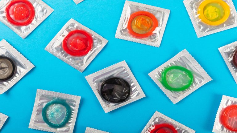 31st December: న్యూ ఇయర్ ఎఫెక్ట్.. భారీగా కండోమ్స్‌ అమ్మకాలు..