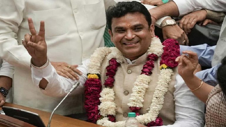 Delhi Assembly Polls: ఢిల్లీ మేయర్ భార్యకు రెండు చోట్ల ఓట్లు ఉండడంపై బీజేపీ ఫిర్యాదు