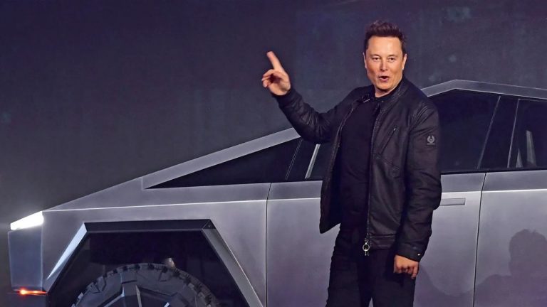 Elon Musk: డిగ్రీ లేకున్నా సాఫ్ట్‌వేర్ ఇంజనీర్ అవ్వొచ్చంటున్న మస్క్