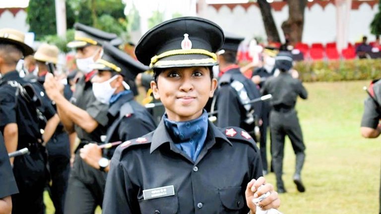 Indian Army SSC Tech Recruitment 2025: బీటెక్ కుర్రాళ్లకు గోల్డెన్ ఛాన్స్.. పరీక్ష లేకుండానే ఆర్మీలో జాబ్స్ రెడీ.. లక్షల్లో జీతం