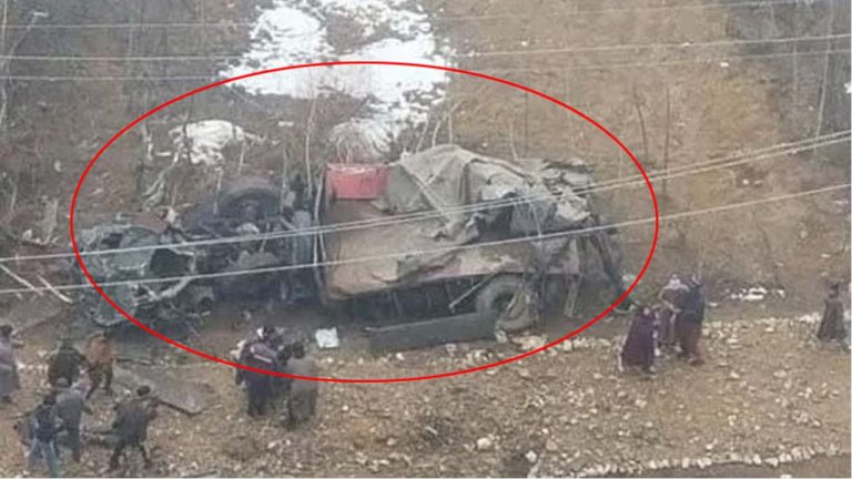 JK: జమ్మూకాశ్మీర్‌ లోయలో పడ్డ ఆర్మీ ట్రక్కు.. నలుగురు జవాన్లు మృతి