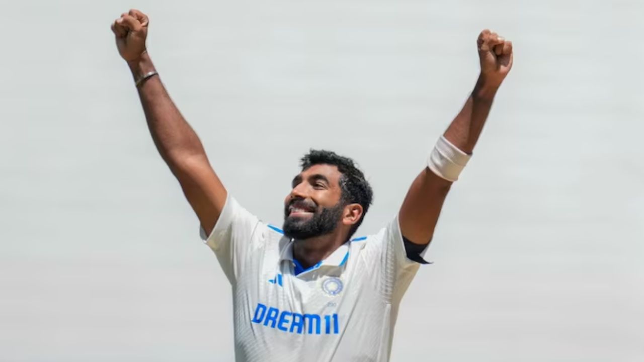 Jasprit Bumrah Record: చరిత్ర సృష్టించిన బుమ్రా.. తొలి బౌలర్‌గా అరుదైన రికార్డు!