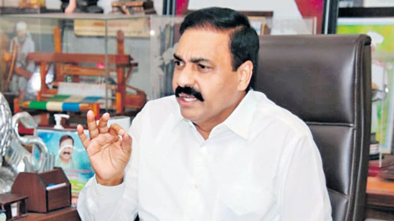 Kakani Govardhan Reddy: అధికారంలోకి వచ్చిన తర్వాత లెక్కలు సరిచేస్తామంటున్న మాజీ మంత్రి