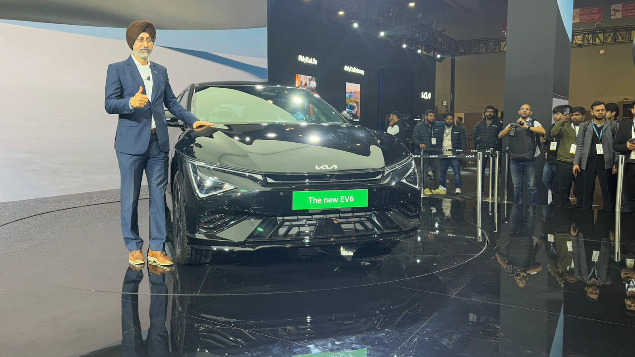 Bharat Mobility Expo: కియా కొత్త ఎలక్ట్రిక్ కారు విడుదల..18 నిమిషాల్లో ఫుల్ ఛార్జ్!.. 494 కి.మీ రేంజ్..