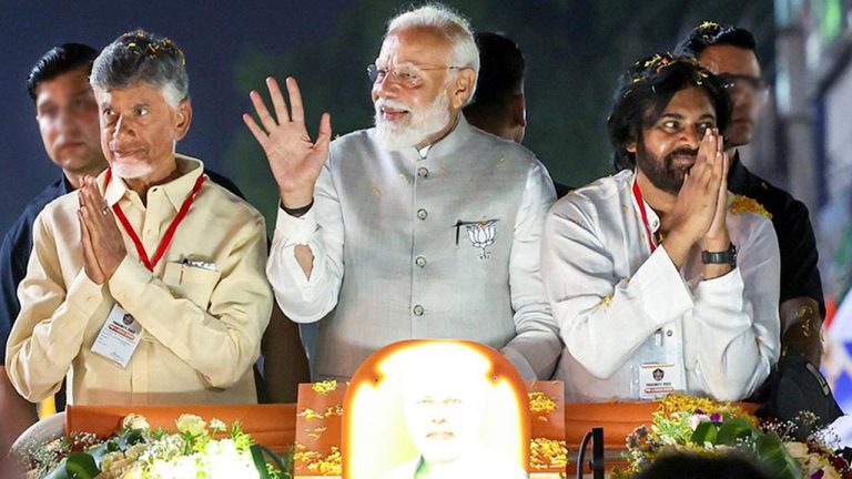 PM Modi: విశాఖ చేరుకున్న ప్రధాని మోడీ.. స్వాగతం పలికిన చంద్రబాబు, పవన్‌కల్యాణ్