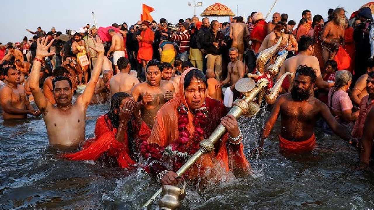 Maha kumbh mela: ముస్లింలతో మాకు శత్రుత్వం లేదు.. అయినా, కుంభమేళాలో షాపులు మాత్రం పెట్టుకోనివ్వం..