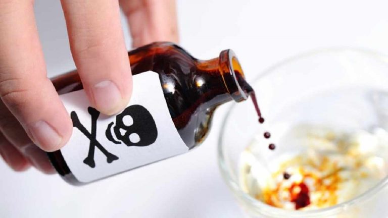 Maharashtra: మేనకోడలు ఇష్టంలేని పెళ్లి చేసుకుందని.. పెళ్లి భోజనంలో విషం కలిపిన వ్యక్తి..