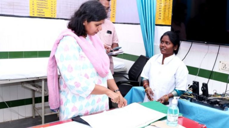 Nalgonda Collector: ప్రభుత్వ ఆసుపత్రిలో ఆకస్మిక తనిఖీలు.. నల్గొండ కలెక్టర్ సంచలన నిర్ణయం!