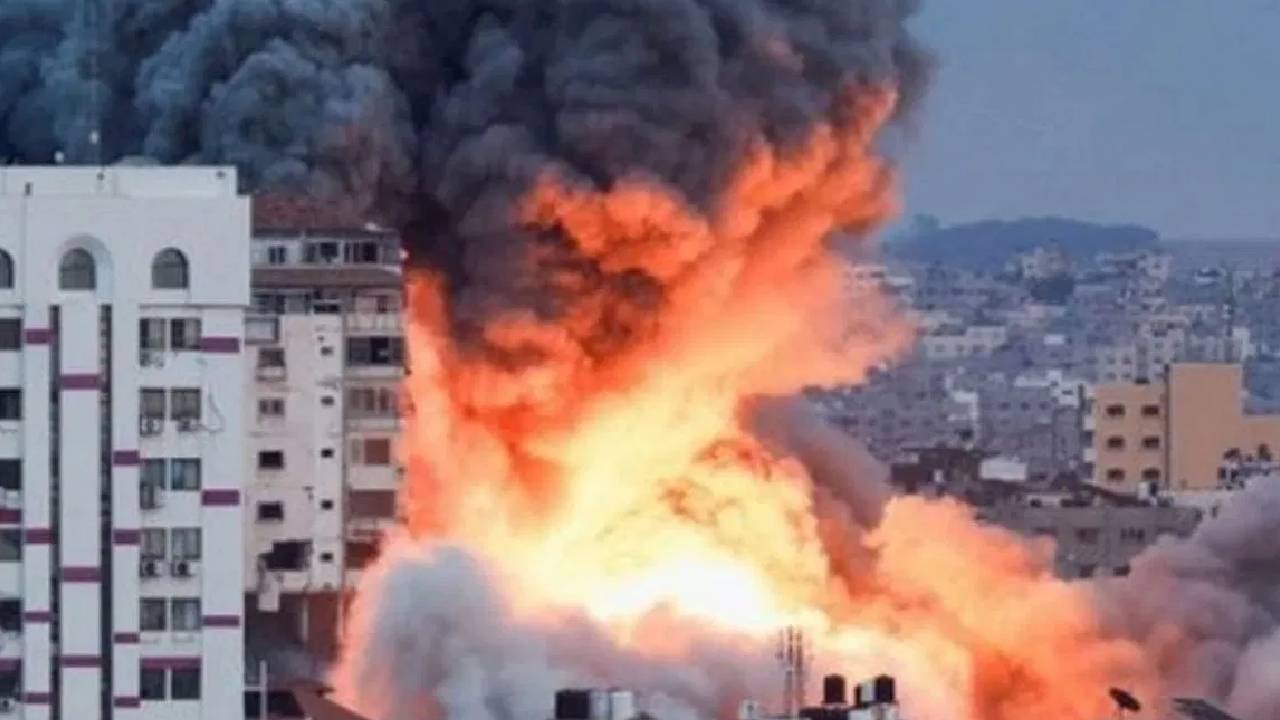 Gaza : గాజాలో నెత్తురుతో కొత్త సంవత్సరానికి వెల్ కమ్.. ఇజ్రాయెల్ దాడిలో 17 మంది పాలస్తీనియన్లు మృతి