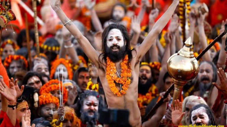 Mahakumbh 2025 : మహా కుంభమేళాలో స్పెషల్ అట్రాక్షన్ నాగసాధువులు… వాళ్లు ఎన్ని రకాల అలంకారాలు ధరిస్తారో తెలుసా ?
