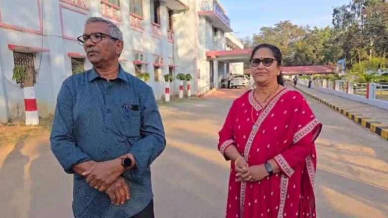 Love Story : 70 ఏళ్ల వరుడు, 62 ఏళ్ల వధువు.. వీరి లవ్ స్టోరీ చాలా ఇంట్రెస్ట్