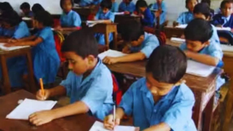 Bengaluru : ఇది స్కూలా లేకపోతే వ్యాపార కేంద్రమా.. ఇక్కడ 3వ తరగతి ఫీజు రూ. 2.1 లక్షలు