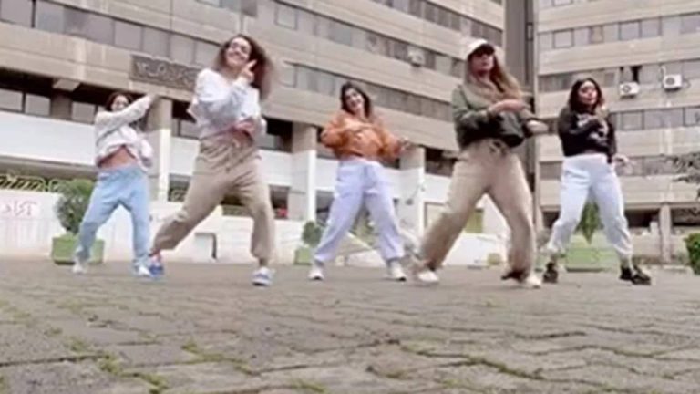 Iran : ఈ దేశంలో మహిళలకు సైకిల్ తొక్కే స్వేచ్ఛ కూడా లేదు