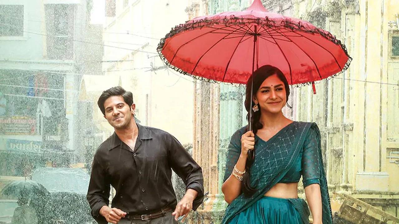 Mrunal – Dulquer : మరోసారి జతకట్టనున్న సీతారామం జంట.. ఈ సారి వేరే లెవల్