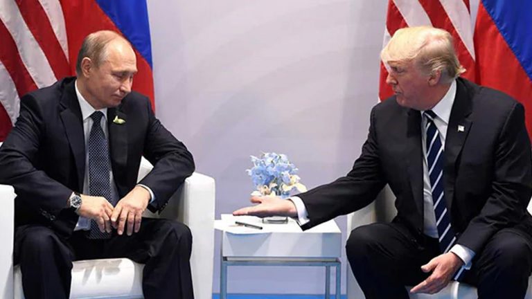 Donald Trump: రష్యా అధ్యక్షుడిపై ట్రంప్ ఆగ్రహం.. దేశాన్ని నాశనం చేస్తున్నాడని విమర్శలు!