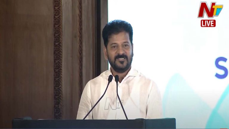 Revanth Reddy: 35 ఏళ్ల విద్యార్థి, రాజకీయ జీవితంలో వీళ్లతోనే కలిసి పని చేశా..